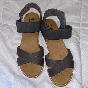 BOBS SKETCHERS sandals 7wide